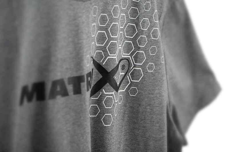 gpr375_380_matrix_hex_print_t_shirt_grey_s_xxxl_logo_detail_2.jpg