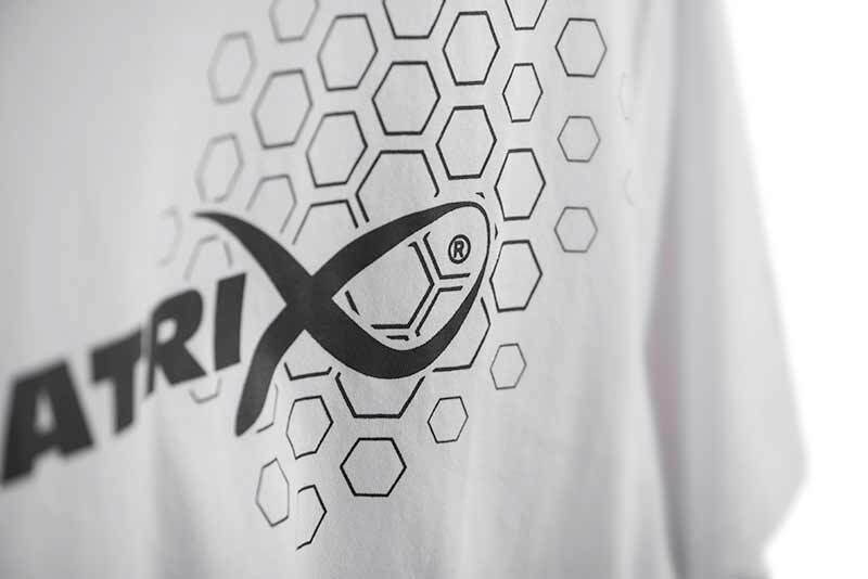 gpr381_386_matrix_hex_print_t_shirt_white_s_xxxl_logo_detail_1.jpg
